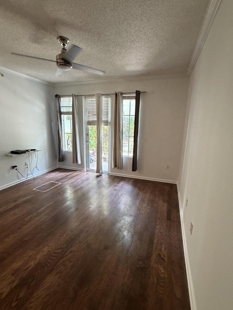 533 Ne 3rd Avenue - Photo 10