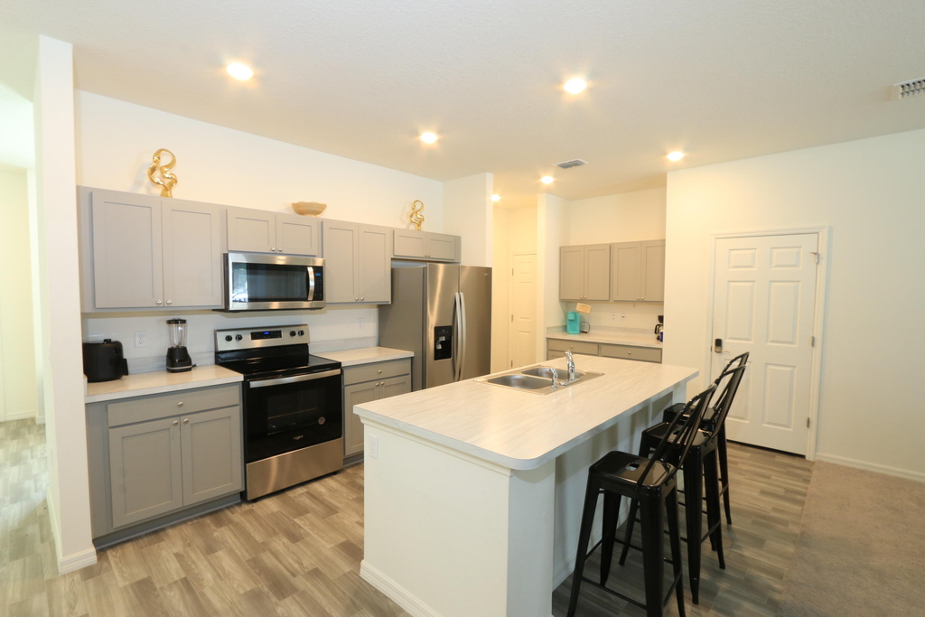 592 Sw Dauphin Avenue - Photo 13