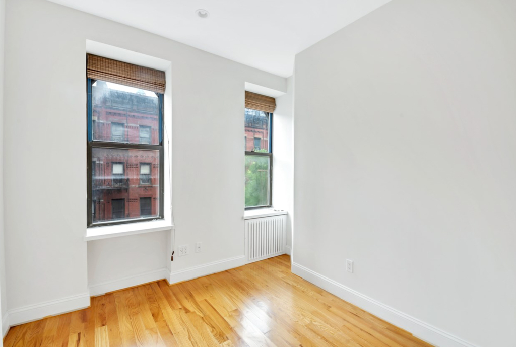 West 45th Street - Photo 2