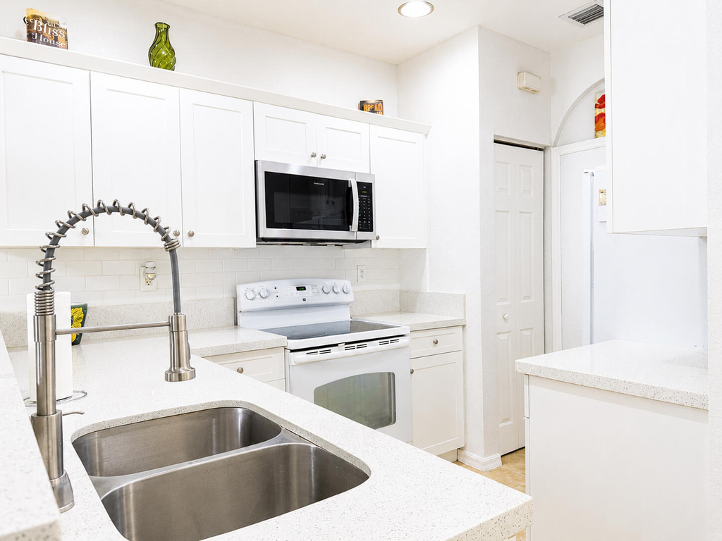 6007 Sw 19th Street - Photo 2
