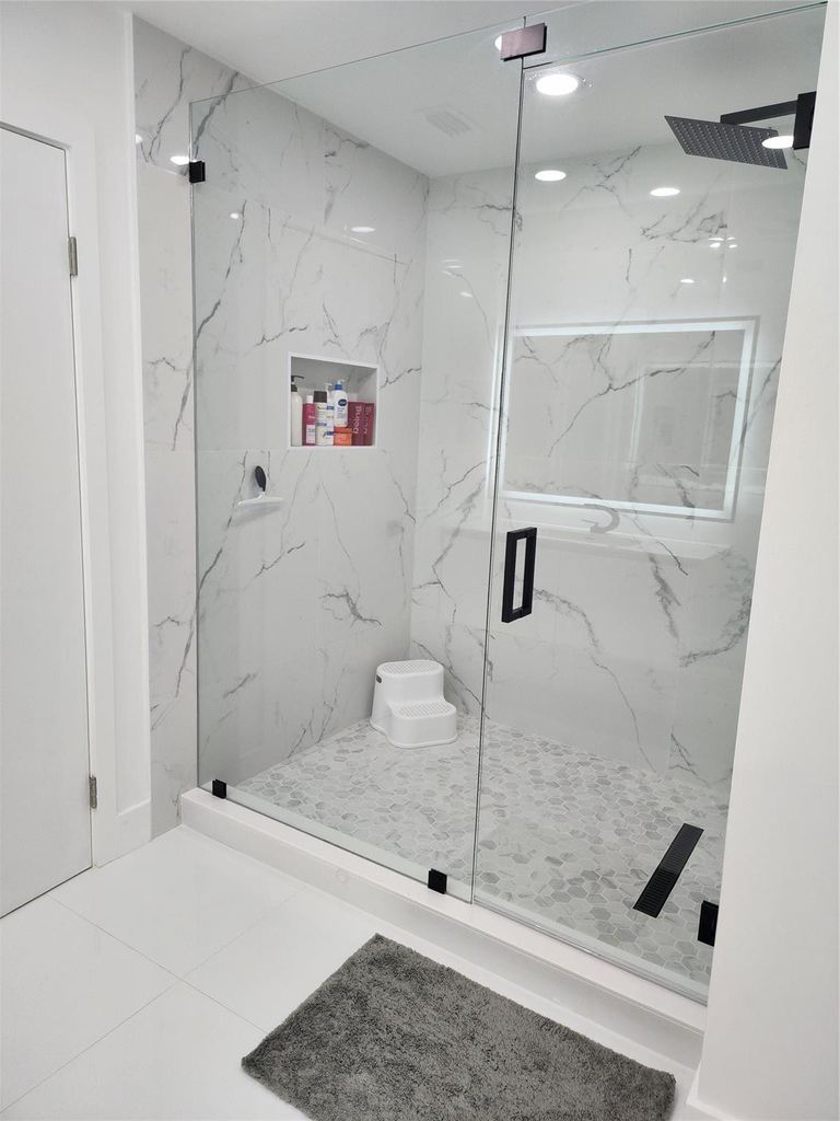 9020 Nw 60th Street - Photo 16