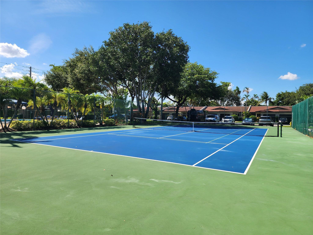 9020 Nw 60th Street - Photo 22