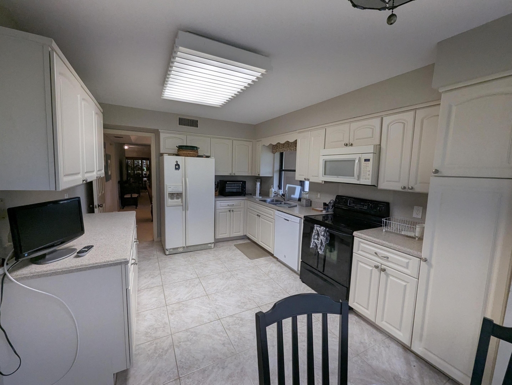 16941 Waterbend Drive - Photo 9