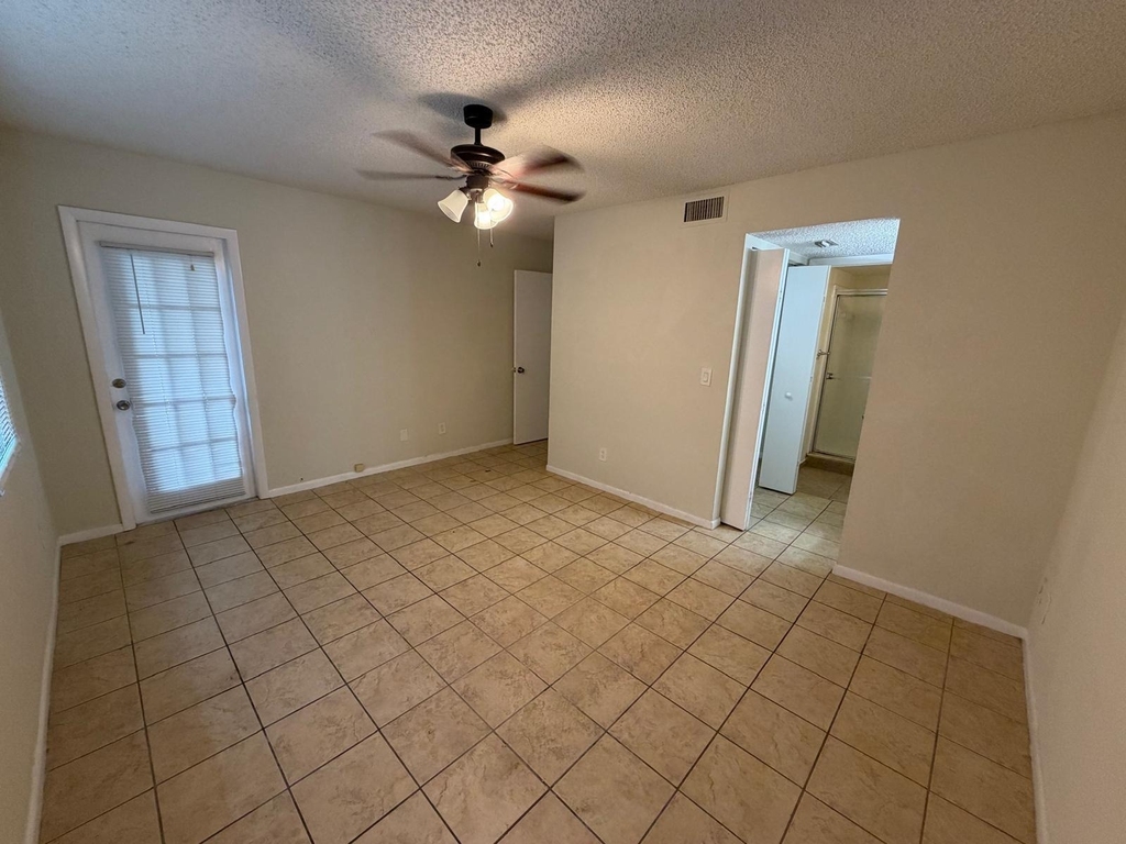 9144 W Atlantic Boulevard - Photo 17