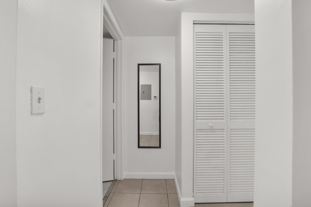 1341 Se 3rd Avenue - Photo 4
