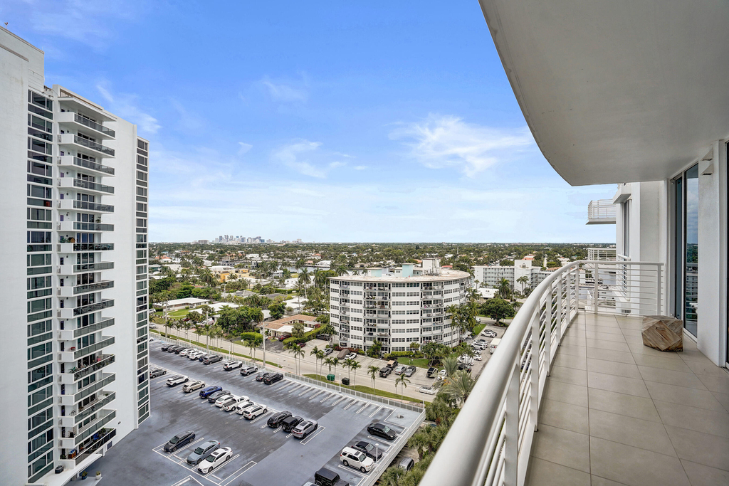 2821 N Ocean Boulevard - Photo 16