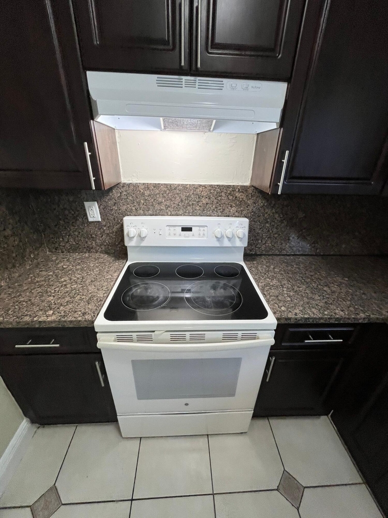1370 Ne 119th Street - Photo 14