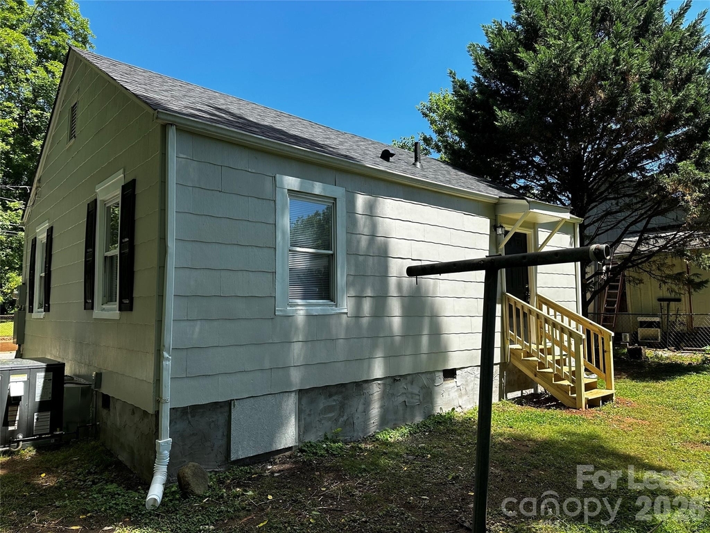 603 Robbins Street - Photo 23