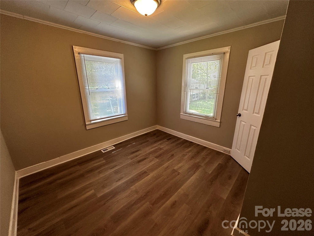 603 Robbins Street - Photo 17