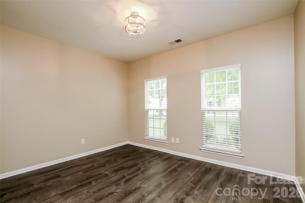 601 N Mulberry Street - Photo 5