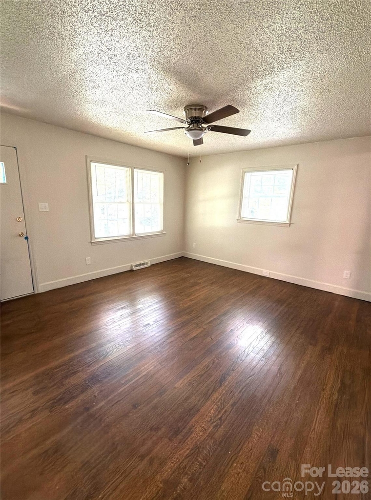 4410 Brooktree Drive - Photo 3