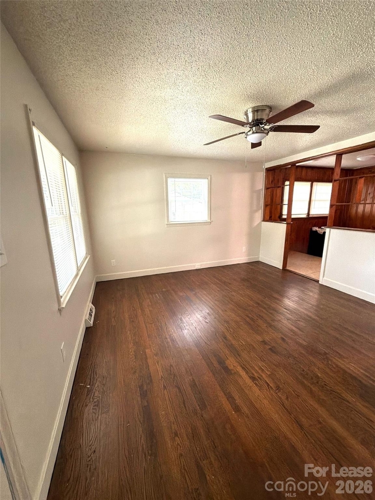 4410 Brooktree Drive - Photo 2