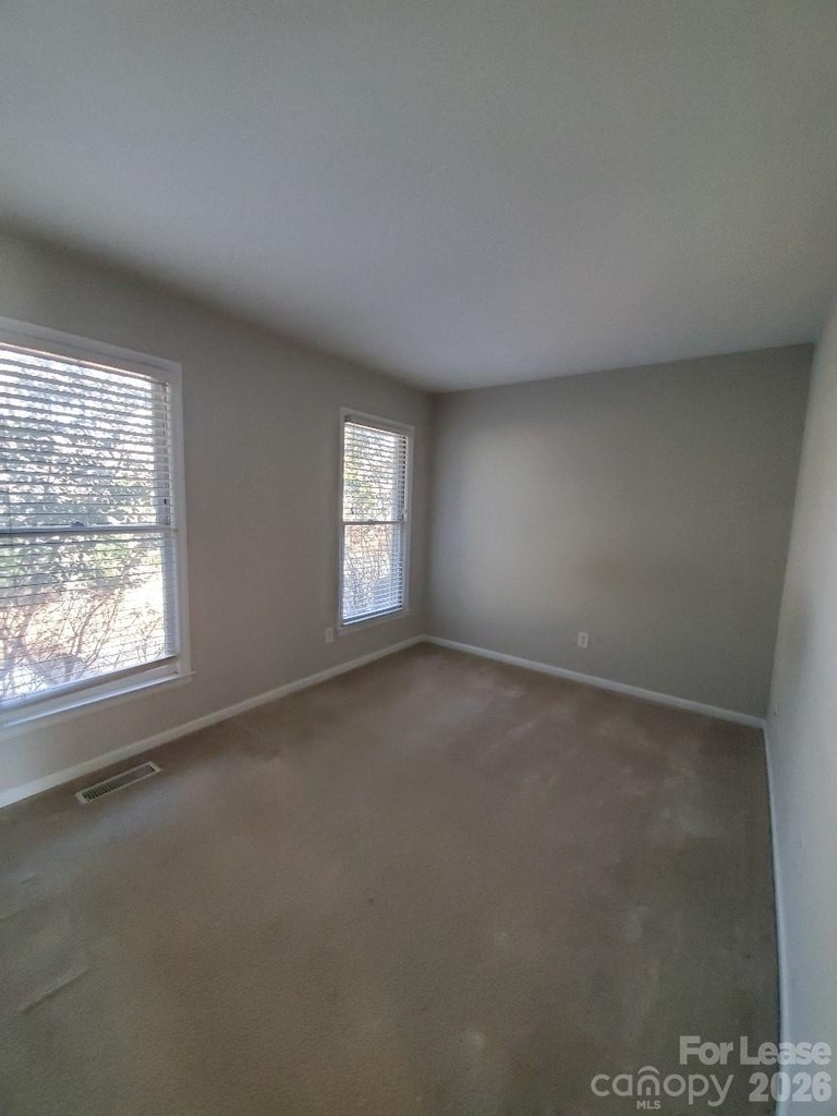 230 S Cedar Street - Photo 9