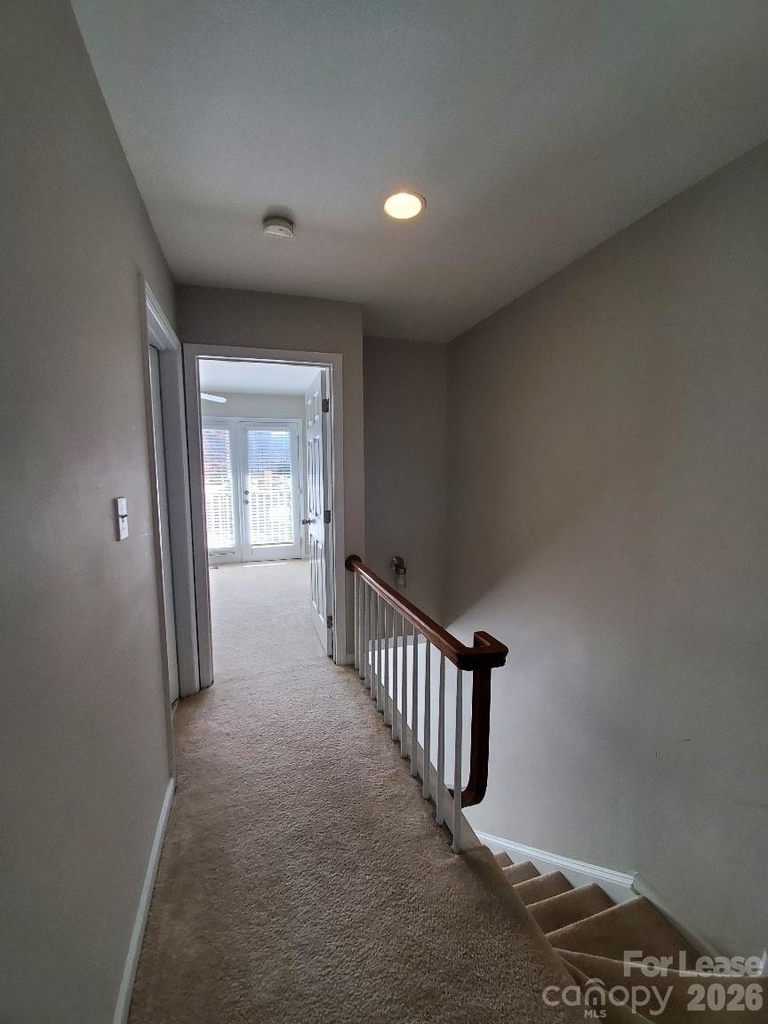 230 S Cedar Street - Photo 8
