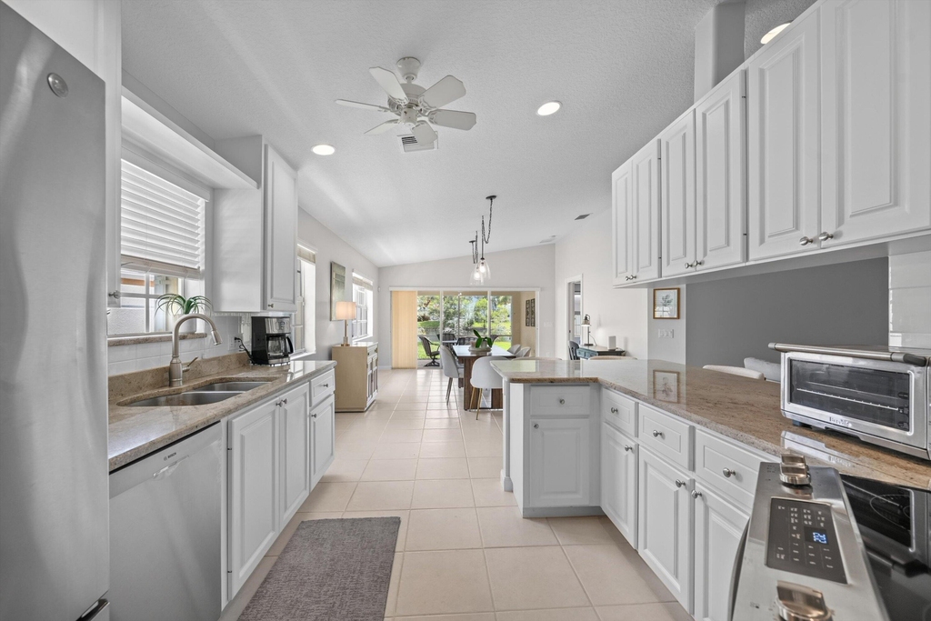 3136 Verdmont Lane - Photo 6