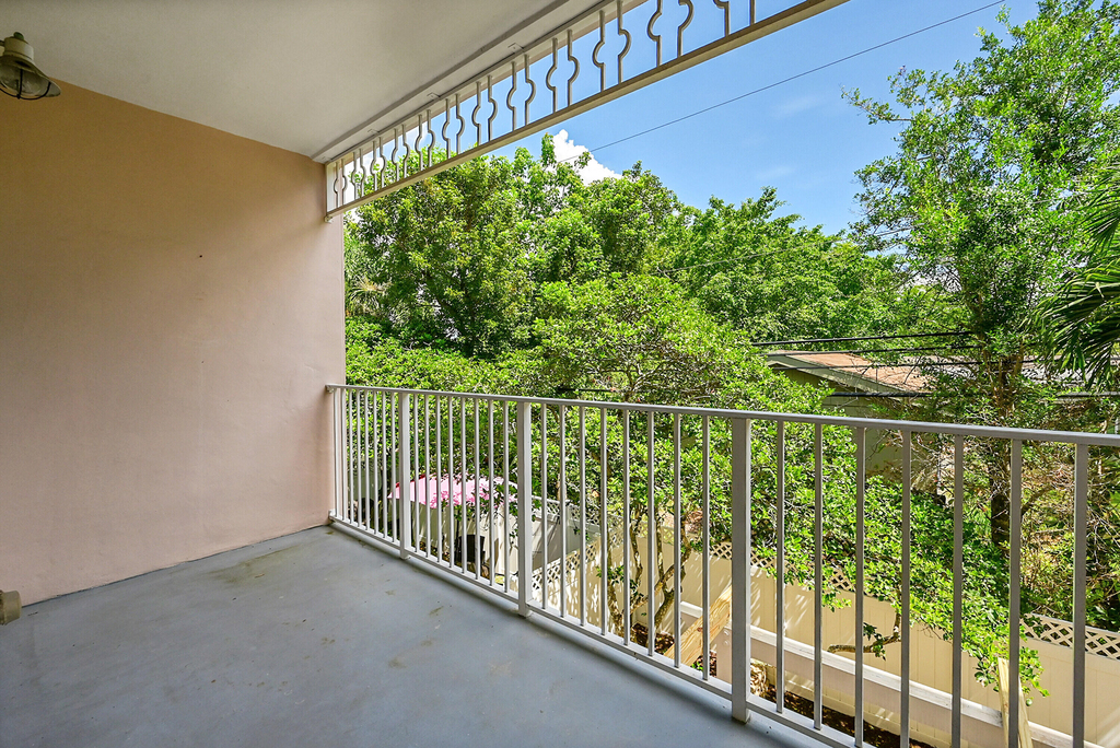 453 Ne 1st Street - Photo 45