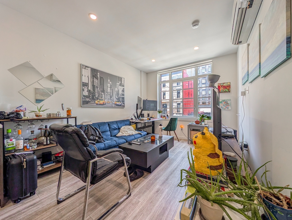 388 Vernon Avenue - Photo 2