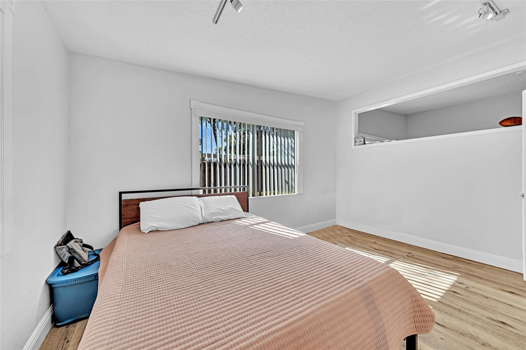 805 Ne 17th Avenue - Photo 10