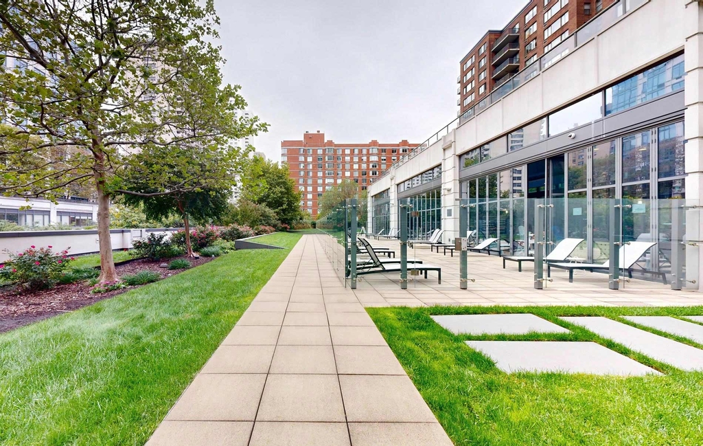 808 Columbus Ave - Photo 41