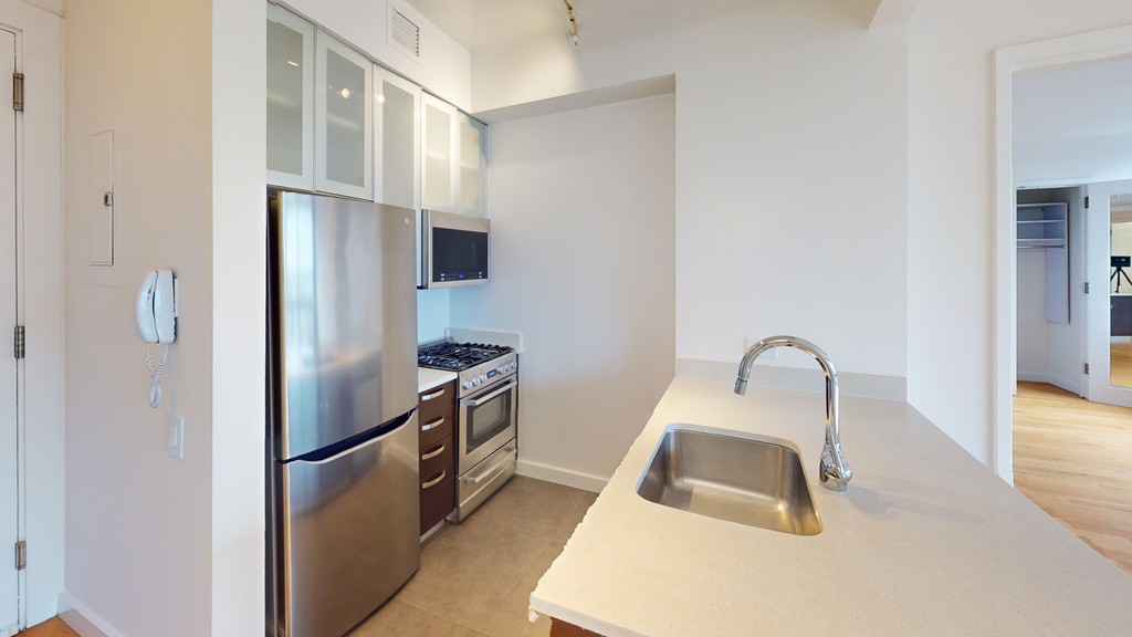 808 Columbus Ave - Photo 1