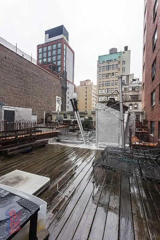 219 East 23rd Street - Photo 5