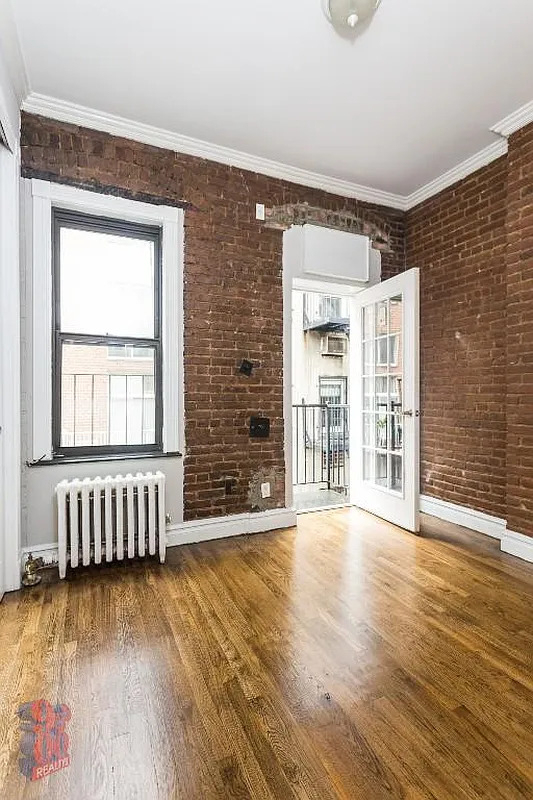 219 East 23rd Street - Photo 2