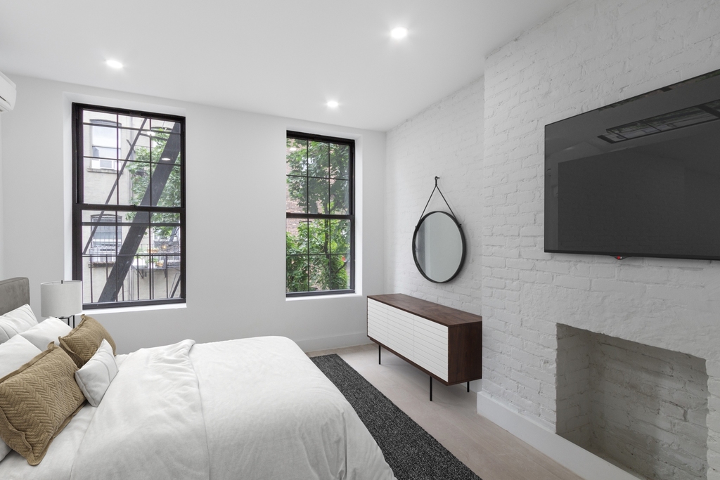 47 St Marks Place - Photo 1
