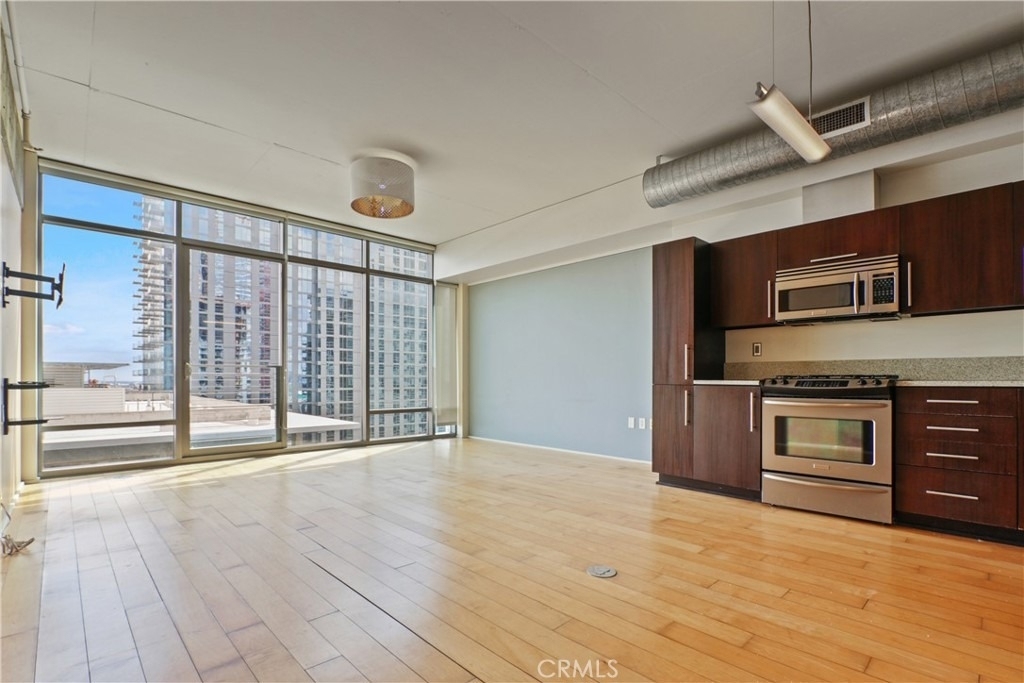1100 S Hope - Photo 2