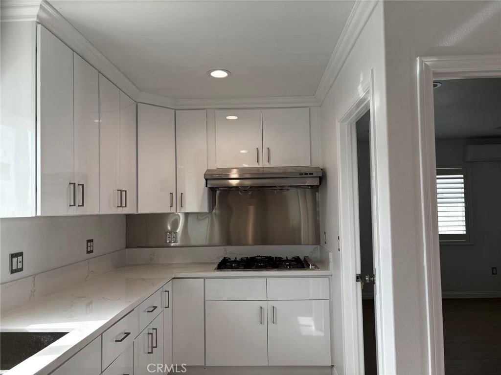 11209 Emery - Photo 2