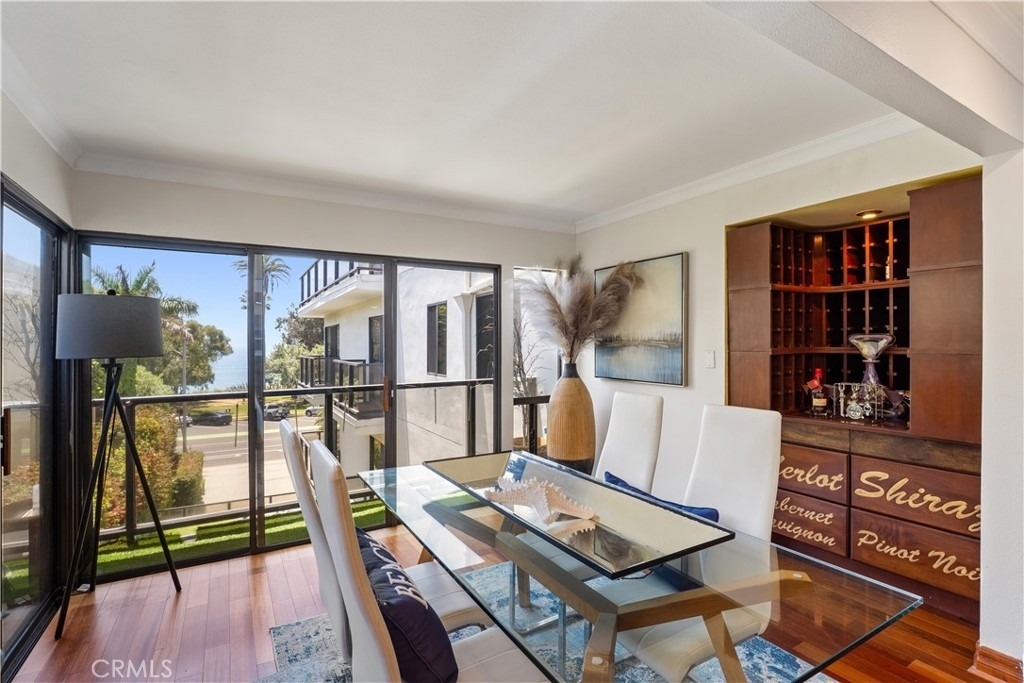 833 Ocean Avenue - Photo 3