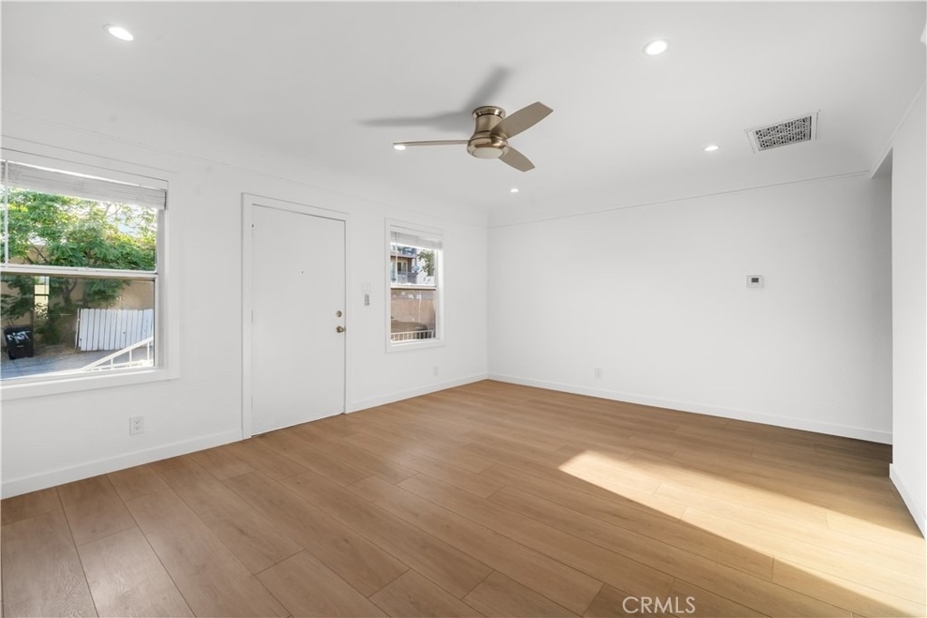 6642 Vineland Avenue - Photo 1