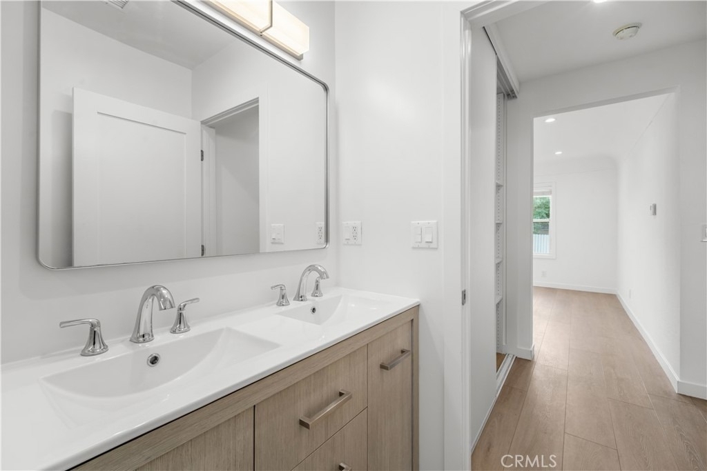 6642 Vineland Avenue - Photo 8
