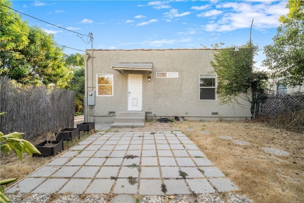 6642 Vineland Avenue - Photo 18