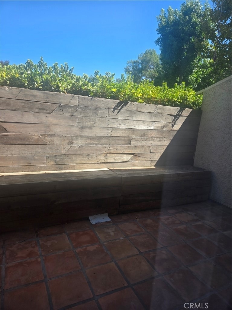 15137 Magnolia Boulevard - Photo 1