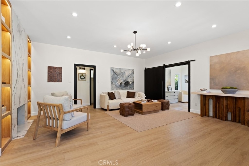 6016 N Woodlake Avenue - Photo 4