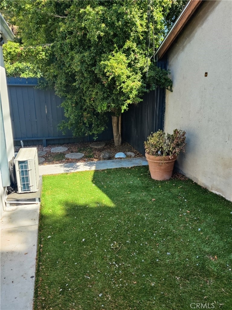 2618 S Bentley Avenue - Photo 11