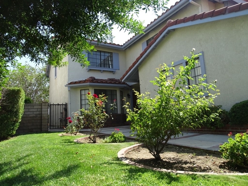 19608 Shadow Glen Circle - Photo 0