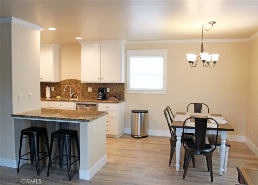 1413 Pine Street - Photo 5
