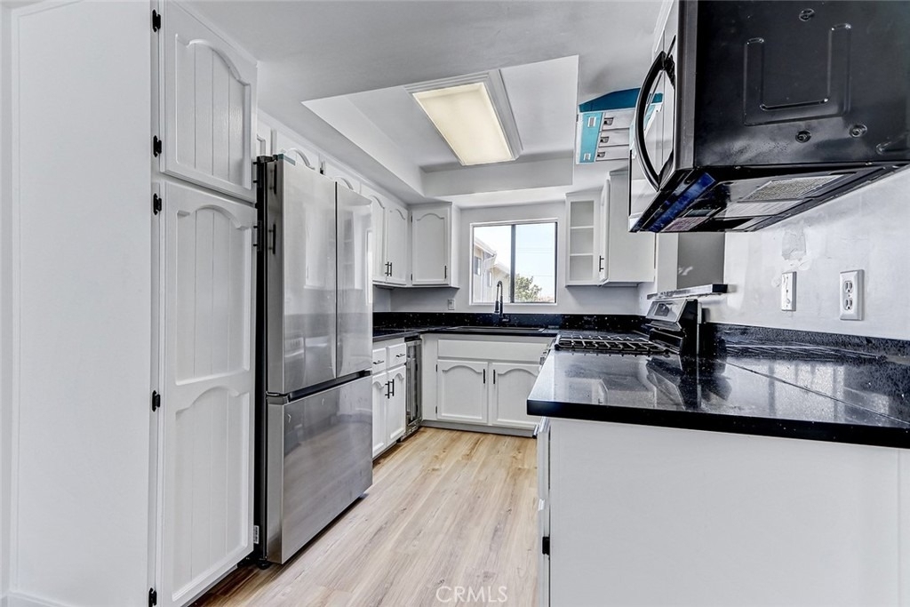 107 S Helberta Avenue - Photo 8