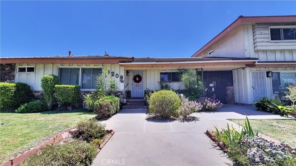 1208 S Marengo Ave - Photo 17