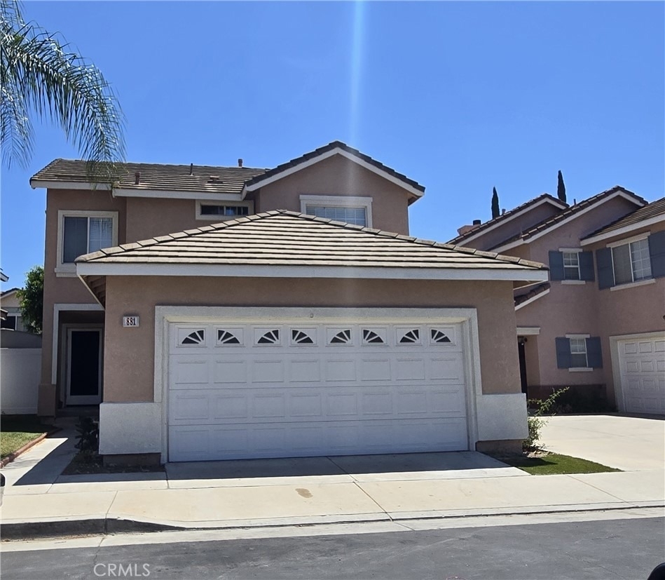 881 Bramble Lane - Photo 0