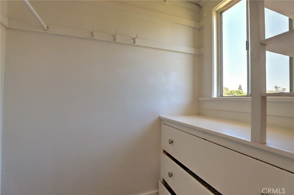 811 E Chapman - Photo 31