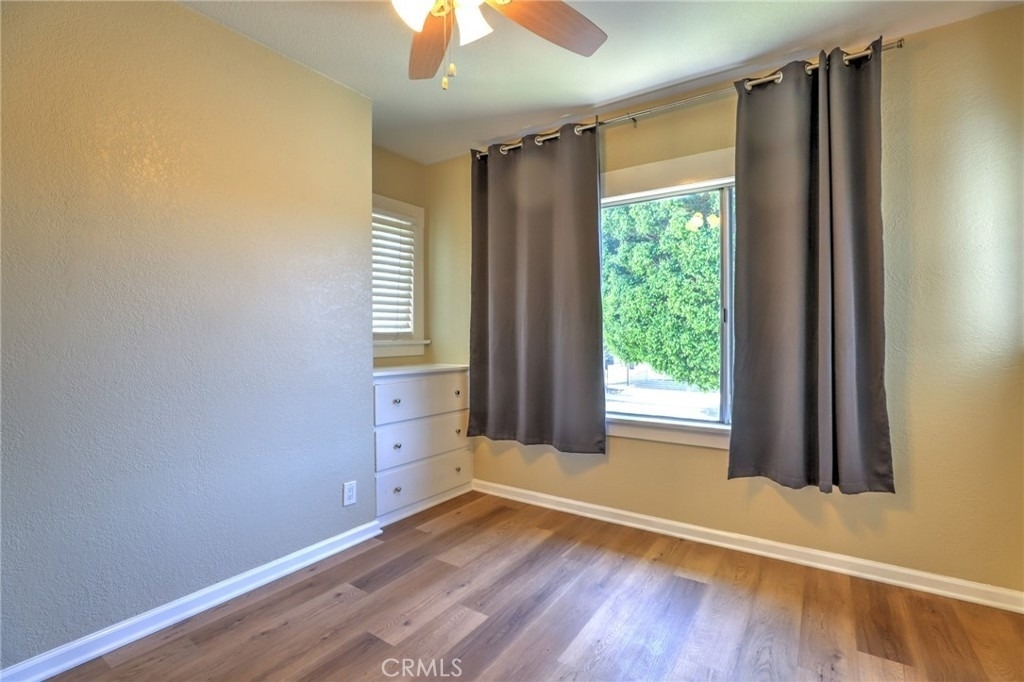 811 E Chapman - Photo 27