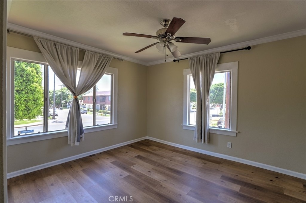 811 E Chapman - Photo 18