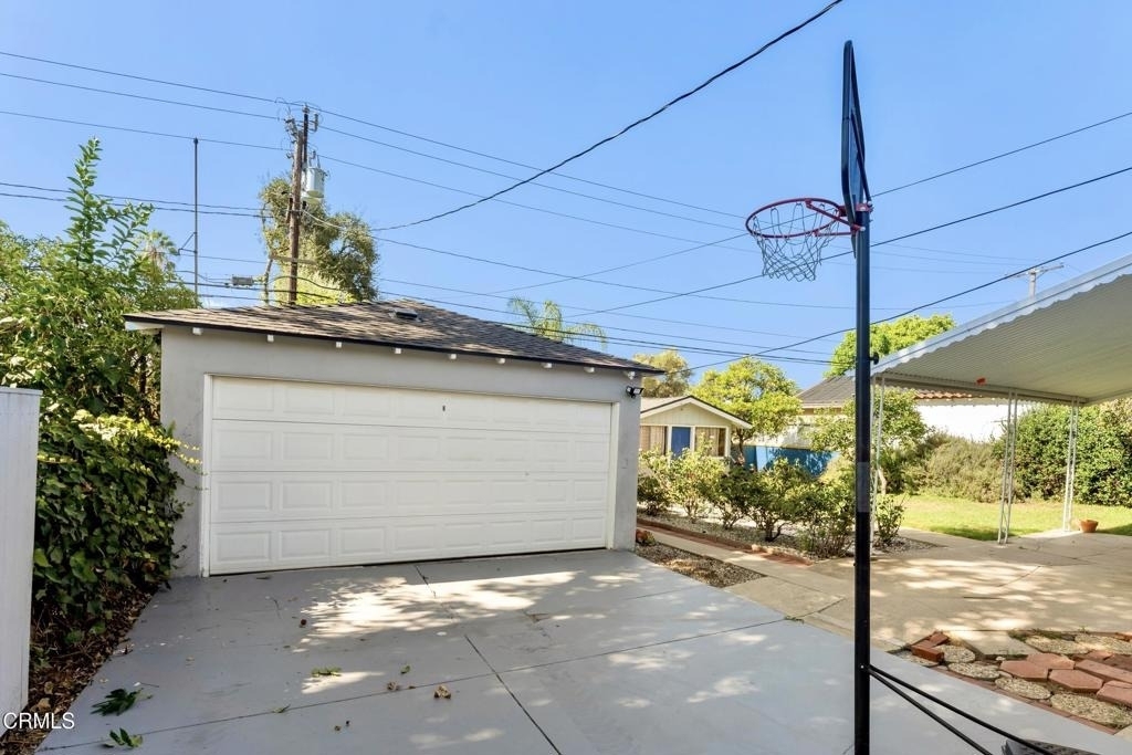 2254 Queensberry Road - Photo 16