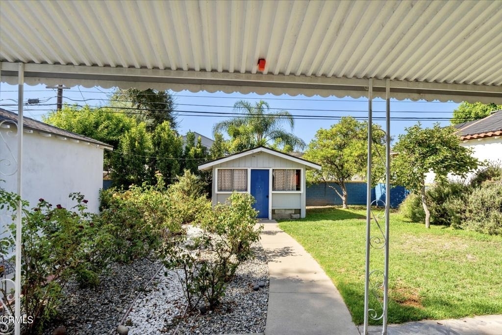 2254 Queensberry Road - Photo 17
