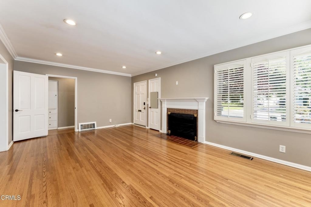 2254 Queensberry Road - Photo 4