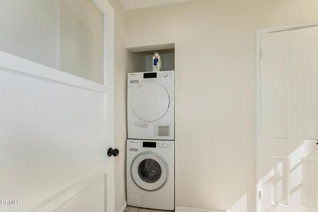 2254 Queensberry Road - Photo 11