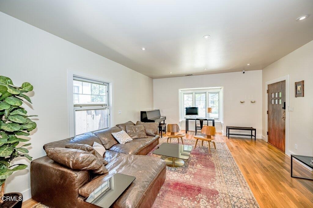 961 N Michigan Avenue - Photo 8