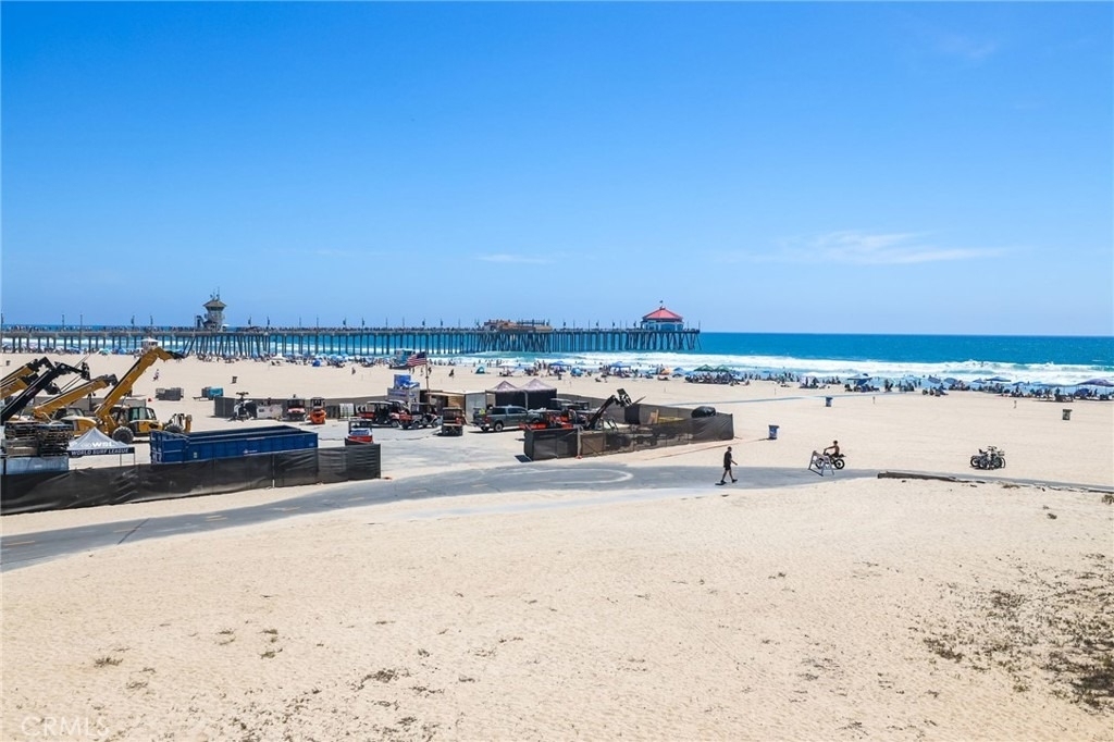 711 Pacific Coast Hwy - Photo 18